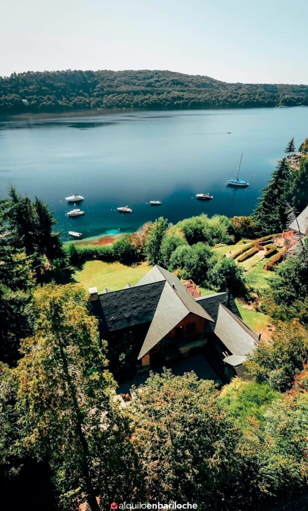 Casa con costa del Nahuel Huapi en Valle Escondido para 8 personas