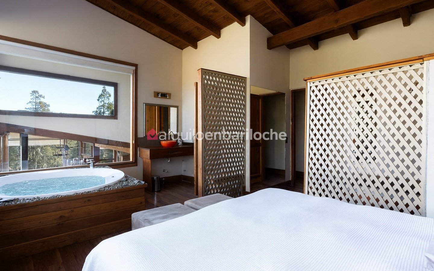 Casa con Piscina en Circuito Chico | Vistas al Lago Moreno