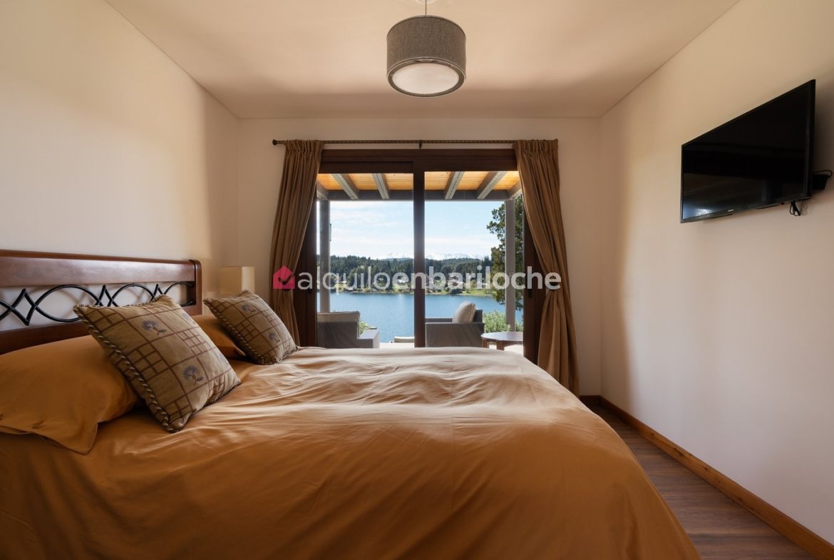 Casa con Vistas en Lago Moreno | Muelle y Costa (4 Pax)
