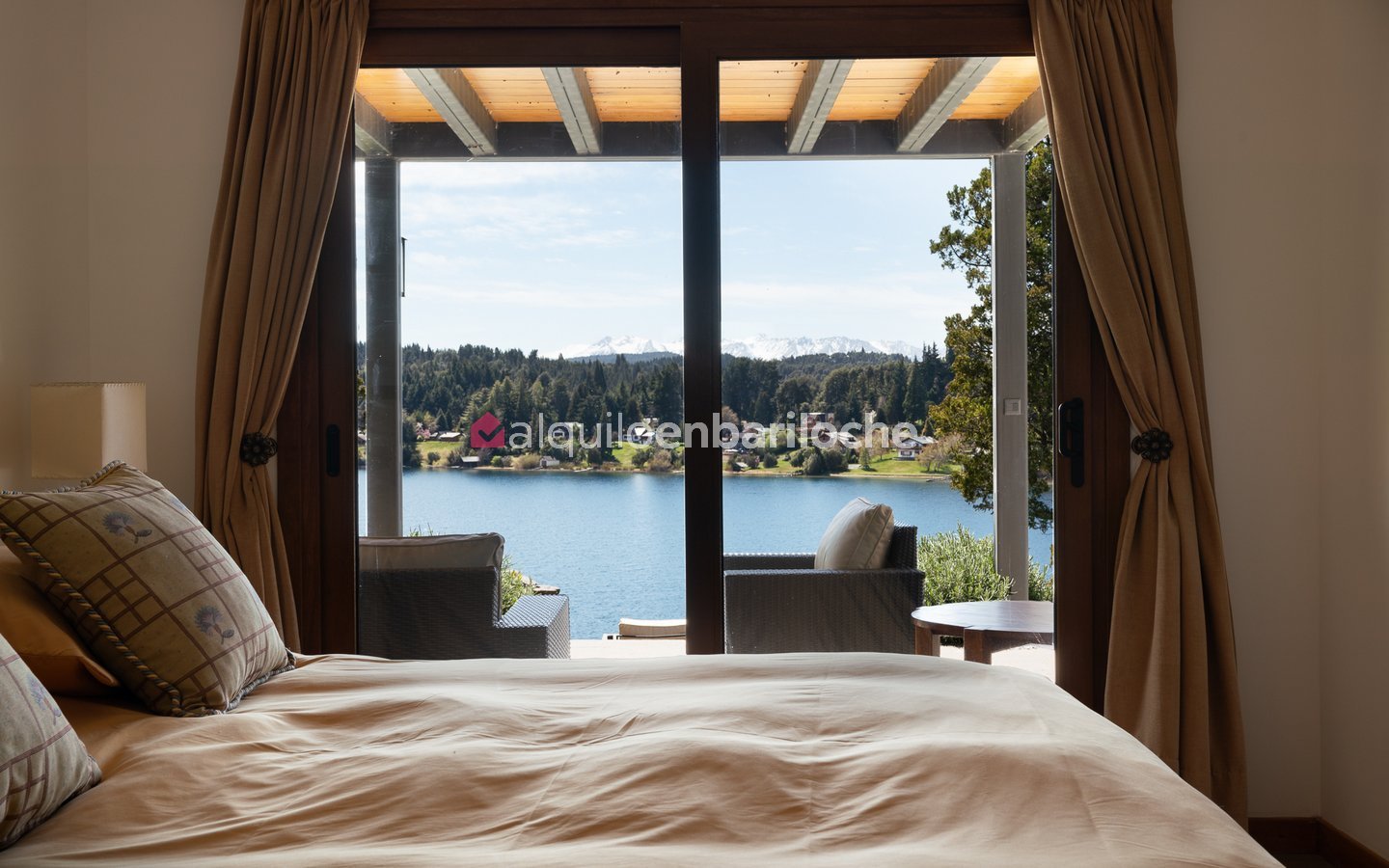 Casa con Vistas en Lago Moreno | Muelle y Costa (4 Pax)