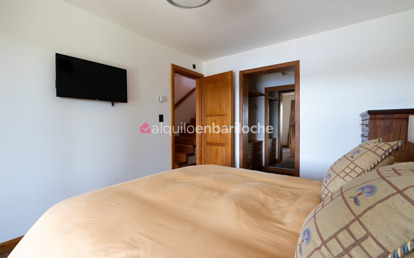 Casa con Vistas en Lago Moreno | Muelle y Costa (4 Pax)