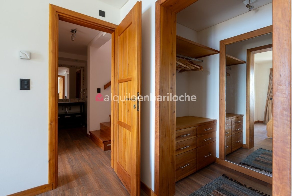 Casa con Vistas en Lago Moreno | Muelle y Costa (4 Pax)