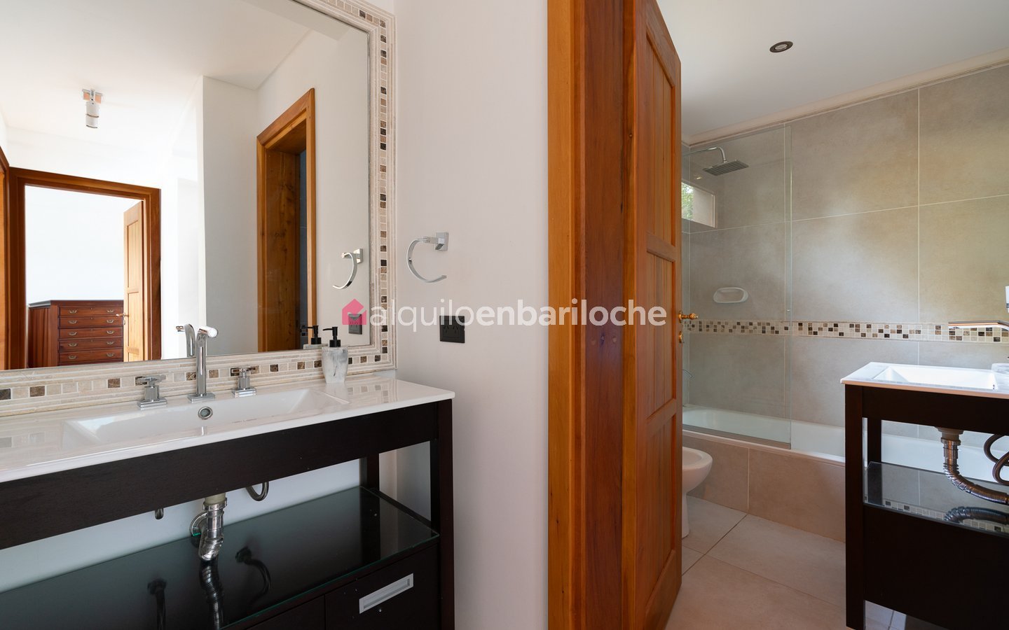 Casa con Vistas en Lago Moreno | Muelle y Costa (4 Pax)