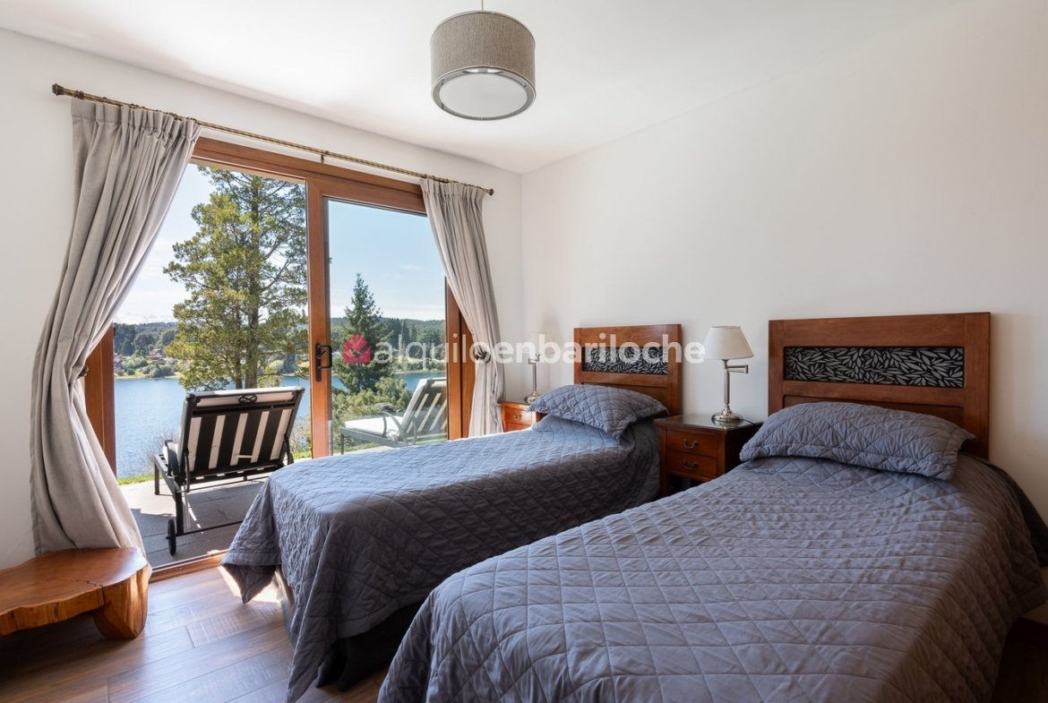 Casa con Vistas en Lago Moreno | Muelle y Costa (4 Pax)
