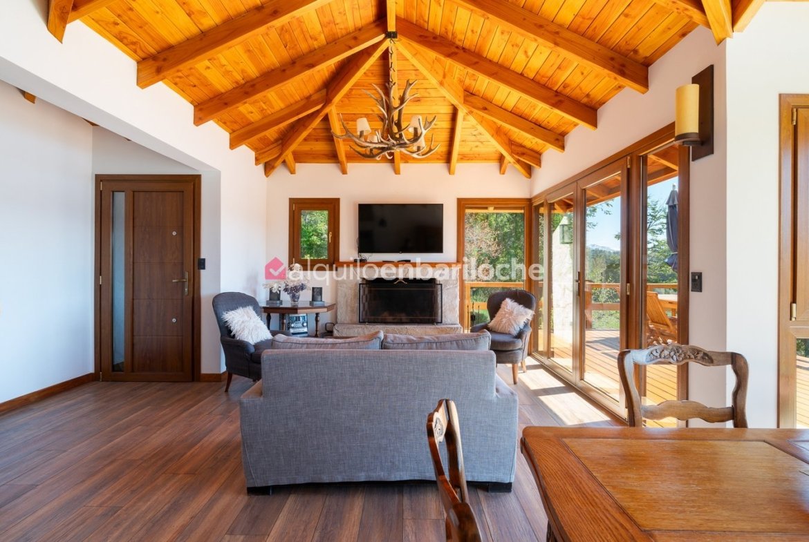 Casa con Vistas en Lago Moreno | Muelle y Costa (4 Pax)