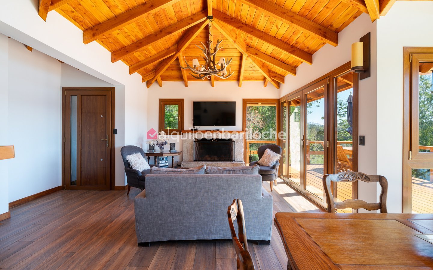 Casa con Vistas en Lago Moreno | Muelle y Costa (4 Pax)