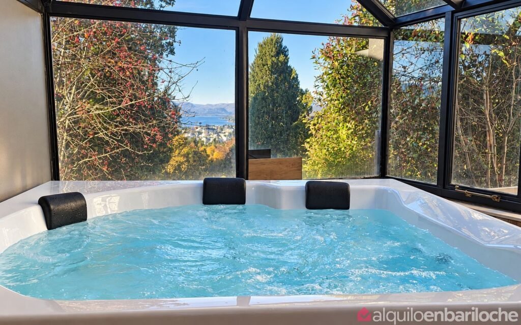 Casa Ruka Doc: Vista al Lago y Jacuzzi Privado
