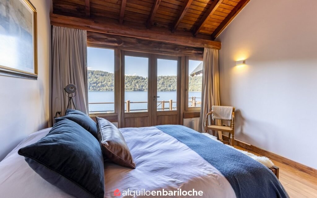 Casa con costa del Lago Nahuel Huapi en barrio cerrado Valle Escondido, foto 17