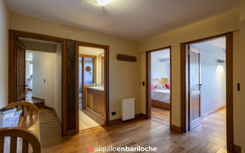 Casa con costa del Lago Nahuel Huapi en barrio cerrado Valle Escondido, foto 22