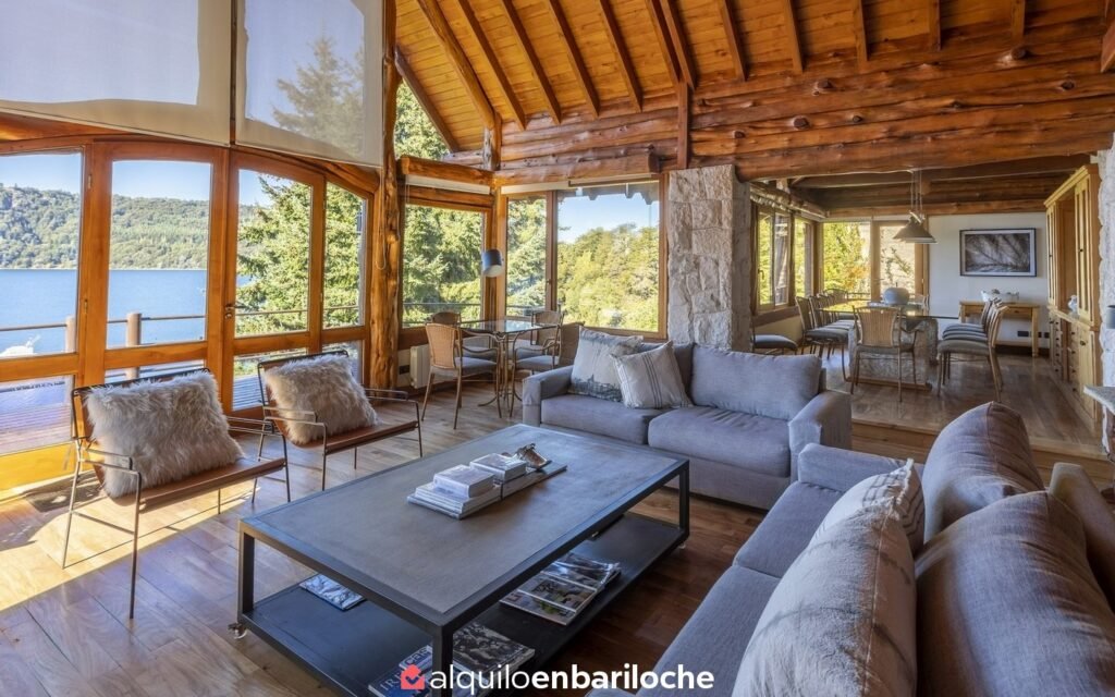 Casa con costa del Lago Nahuel Huapi en barrio cerrado Valle Escondido, foto 6