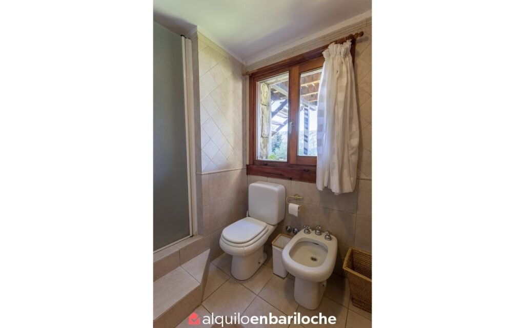 Casa con costa del Lago Nahuel Huapi en barrio cerrado Valle Escondido, foto 31