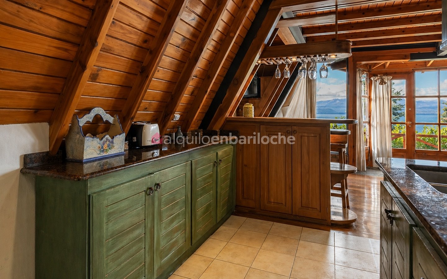 Casa en Melipal con Terraza al Lago | Cerca del Centro