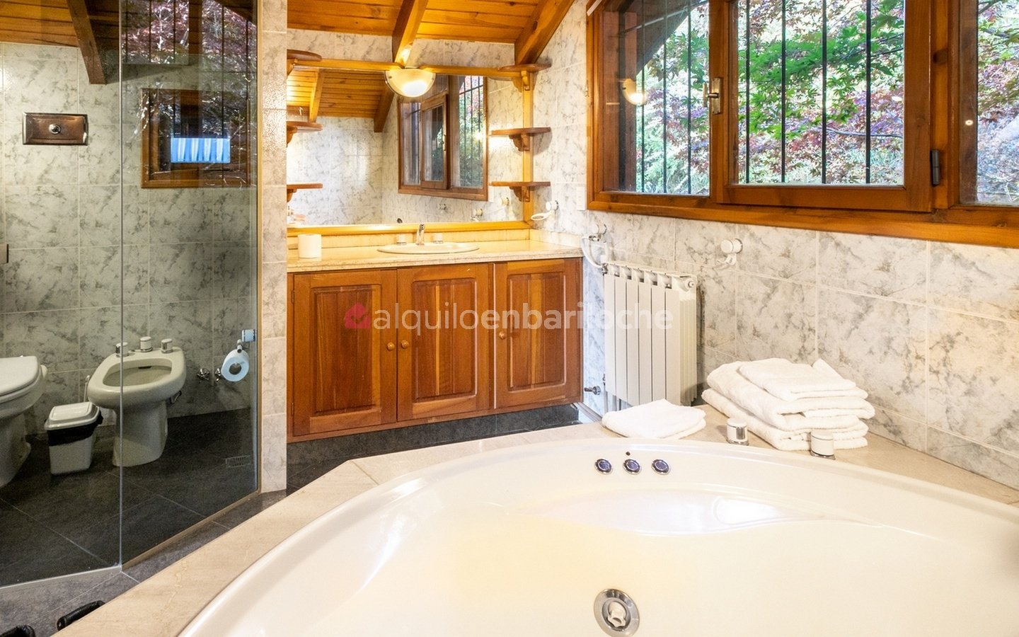 Casa en Melipal con Terraza al Lago | Cerca del Centro