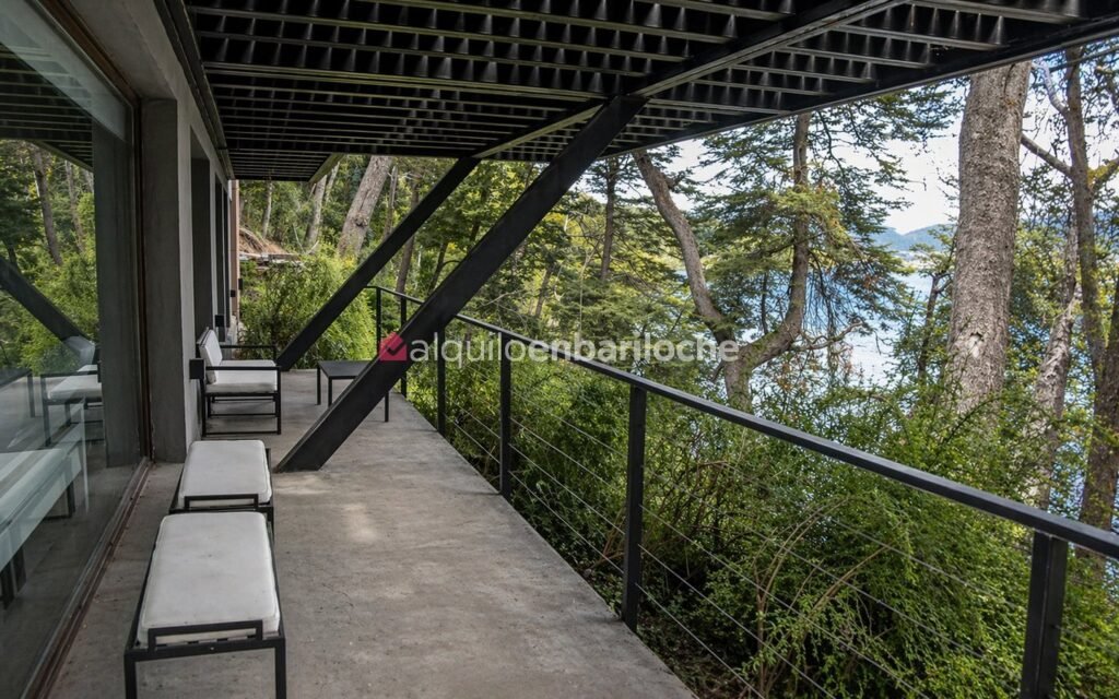 Casa con Costa de Lago Nahuel Huapi y Muelle en Península San Pedro, foto 29