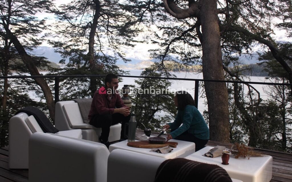 Casa con Costa de Lago Nahuel Huapi y Muelle en Península San Pedro, foto 11