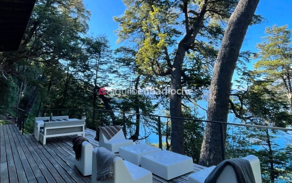 Casa con Costa de Lago Nahuel Huapi y Muelle en Península San Pedro, foto 12