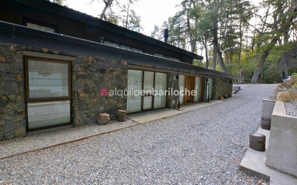 Casa con Costa de Lago Nahuel Huapi y Muelle en Península San Pedro, foto 45