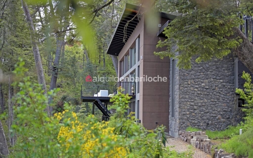 Casa con Costa de Lago Nahuel Huapi y Muelle en Península San Pedro, foto 47
