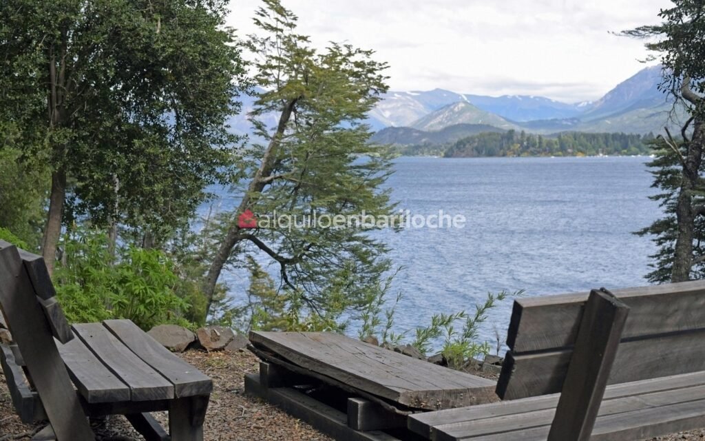 Casa con Costa de Lago Nahuel Huapi y Muelle en Península San Pedro, foto 50