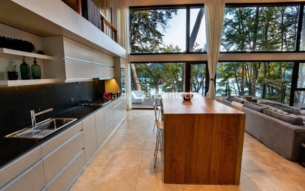Casa con Costa de Lago Nahuel Huapi y Muelle en Península San Pedro, foto 10
