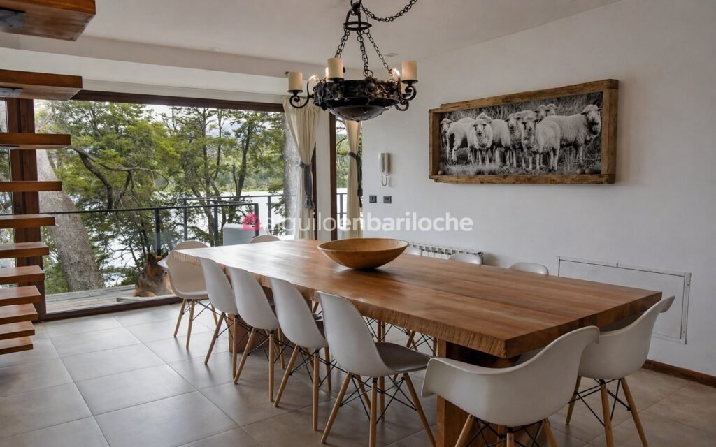 Casa con Costa de Lago Nahuel Huapi y Muelle en Península San Pedro, foto 15