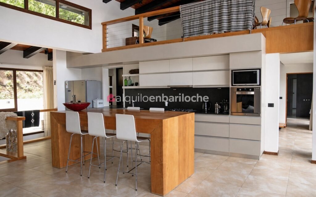 Casa con Costa de Lago Nahuel Huapi y Muelle en Península San Pedro, foto 8