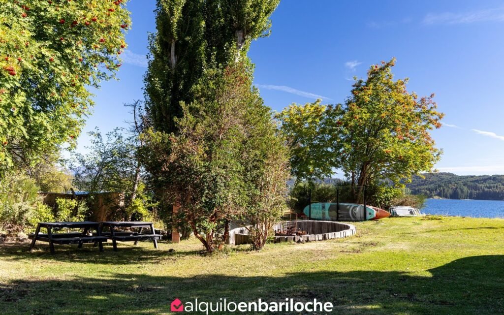 Casa con Costa sobre el Lago Nahuel Huapi y Pileta Climatizada en Bariloche, foto 35