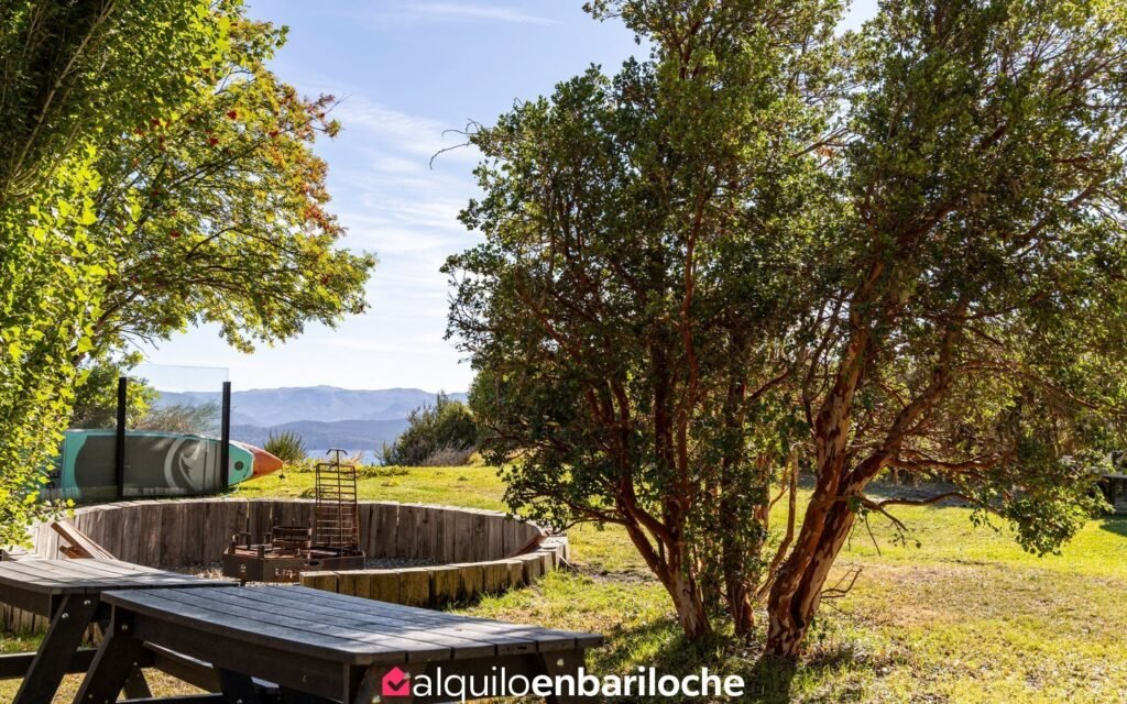 Casa con Costa sobre el Lago Nahuel Huapi y Pileta Climatizada en Bariloche, foto 36