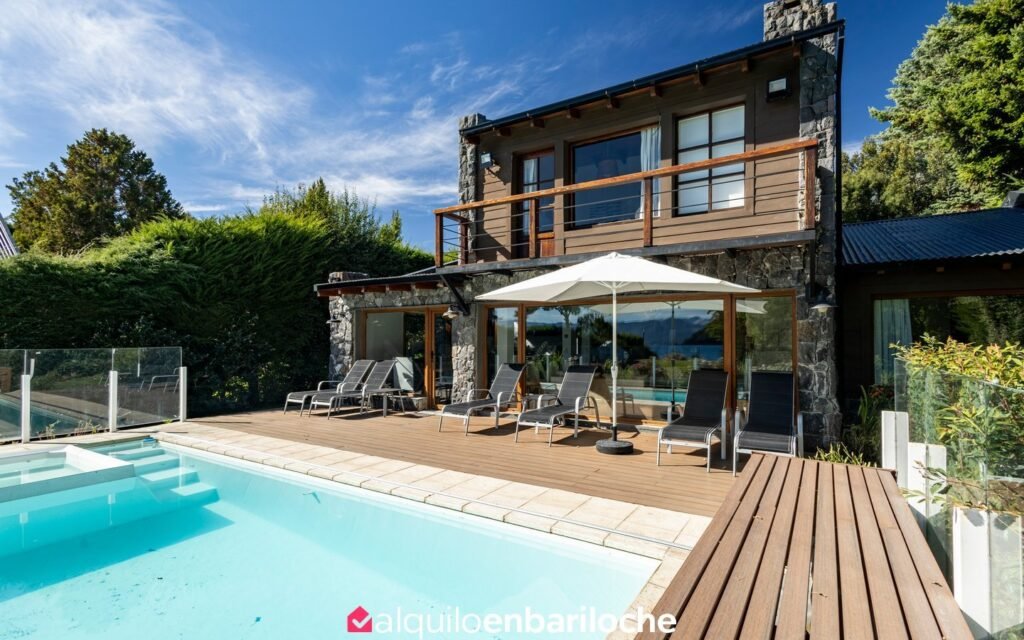 Casa con Costa sobre el Lago Nahuel Huapi y Pileta Climatizada en Bariloche, foto 30
