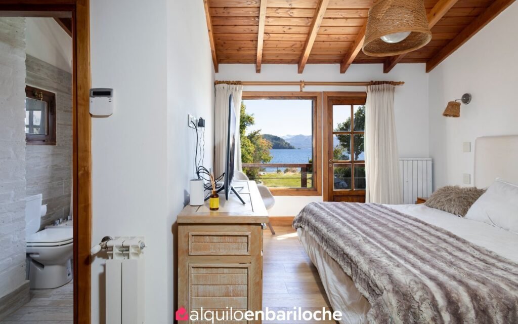 Casa con Costa sobre el Lago Nahuel Huapi y Pileta Climatizada en Bariloche, foto 13