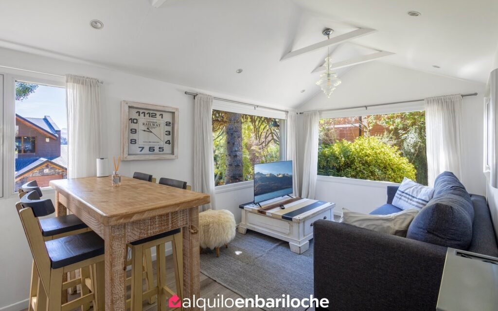 Casa con Costa sobre el Lago Nahuel Huapi y Pileta Climatizada en Bariloche, foto 21