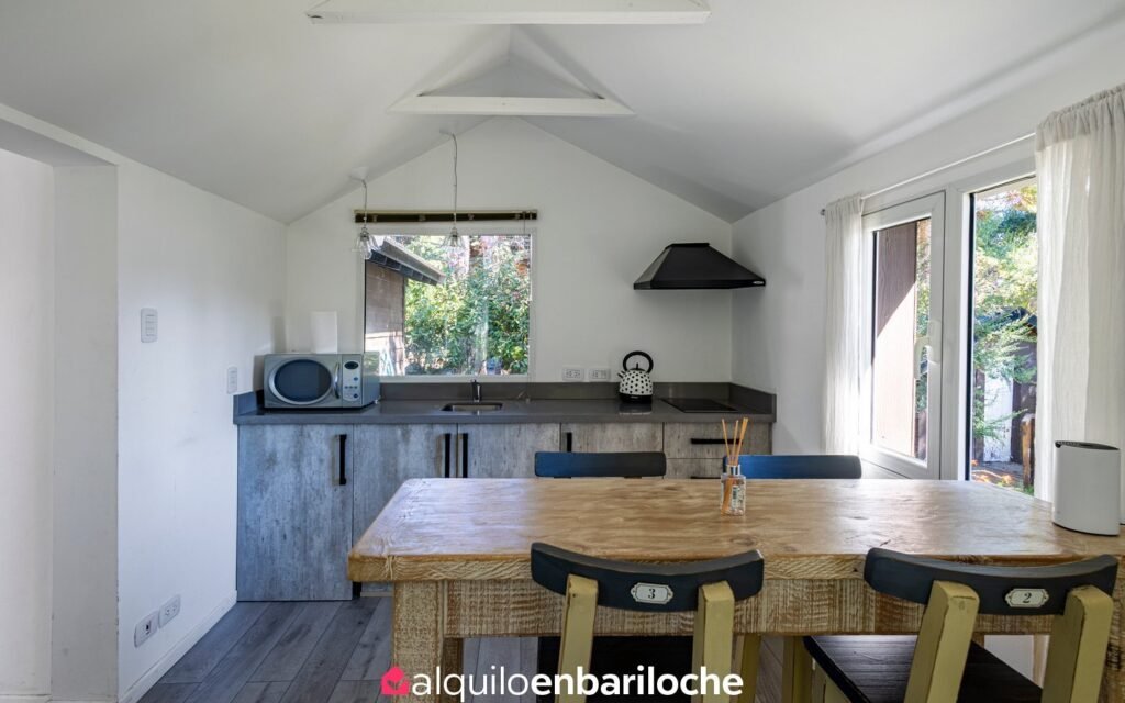 Casa con Costa sobre el Lago Nahuel Huapi y Pileta Climatizada en Bariloche, foto 24
