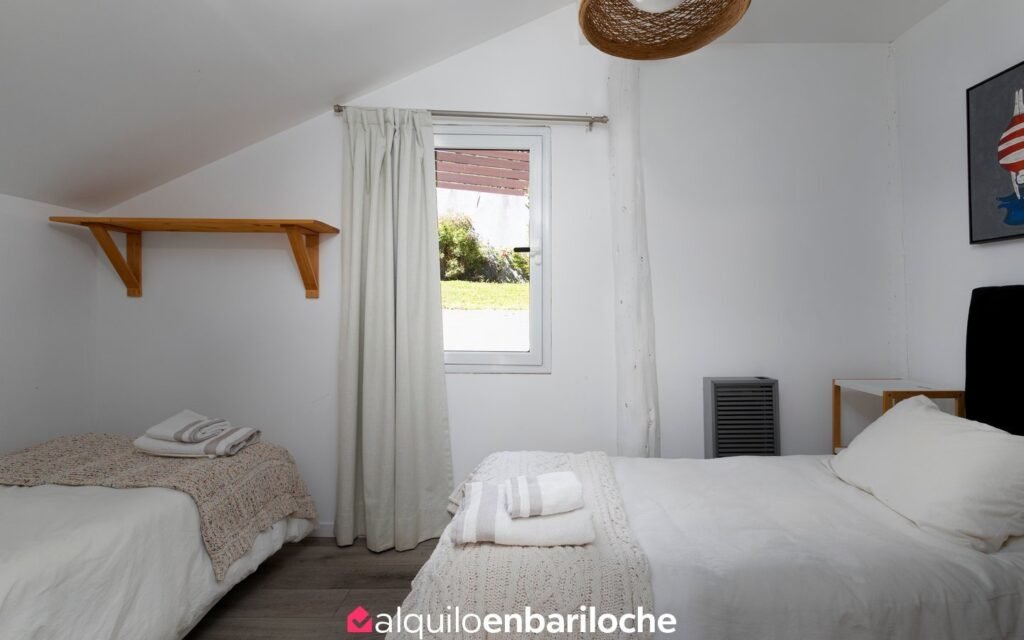 Casa con Costa sobre el Lago Nahuel Huapi y Pileta Climatizada en Bariloche, foto 28