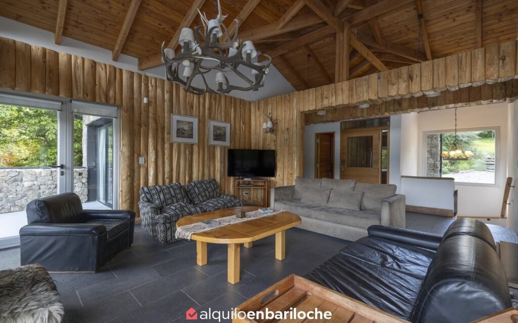 Casa con costa del Nahuel Huapi en Llao Llao para 15 personas