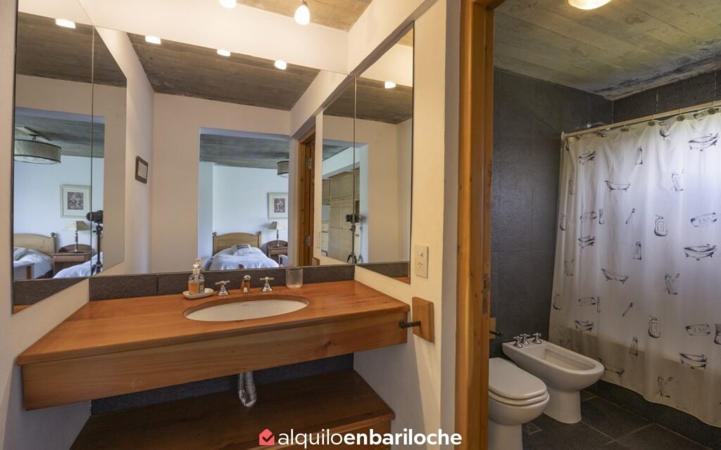 Casa con costa del Nahuel Huapi en Llao Llao para 15 personas, foto 18