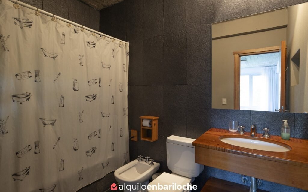 Casa con costa del Nahuel Huapi en Llao Llao para 15 personas, foto 23