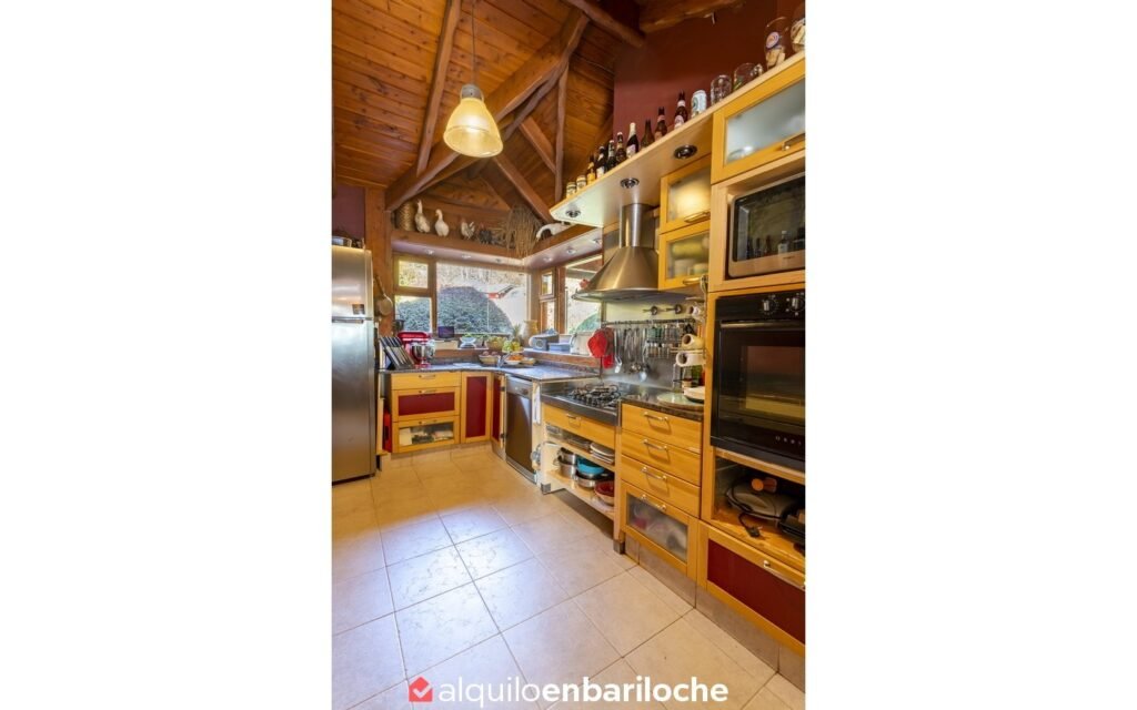 Casa sobre el Lago Moreno, Piscina Climatizada y Muelle en Bariloche, foto 9