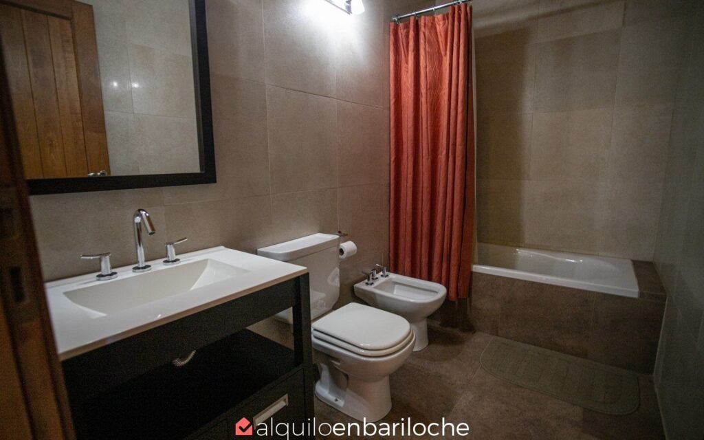 Casa para 10 personas con costa del Nahuel Huapi en Llao Llao, foto 24