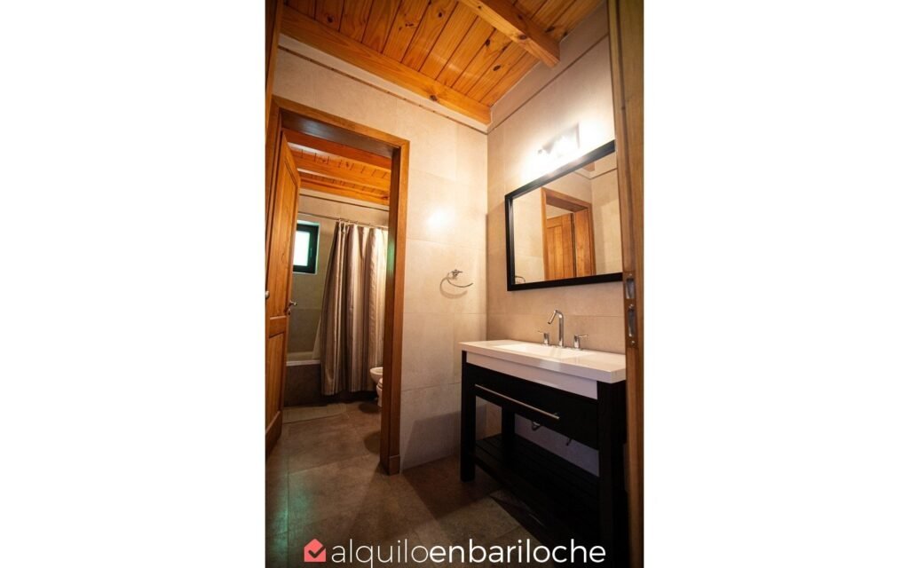 Casa para 10 personas con costa del Nahuel Huapi en Llao Llao, foto 29
