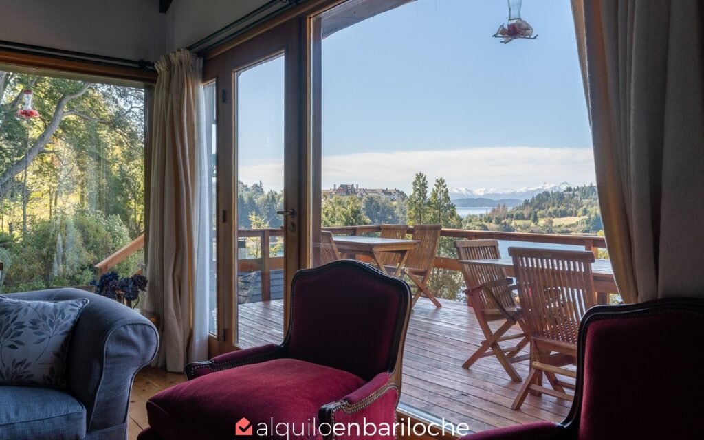 Casa con costa y muelle sobre el Lago Moreno en Llao Llao, para 7