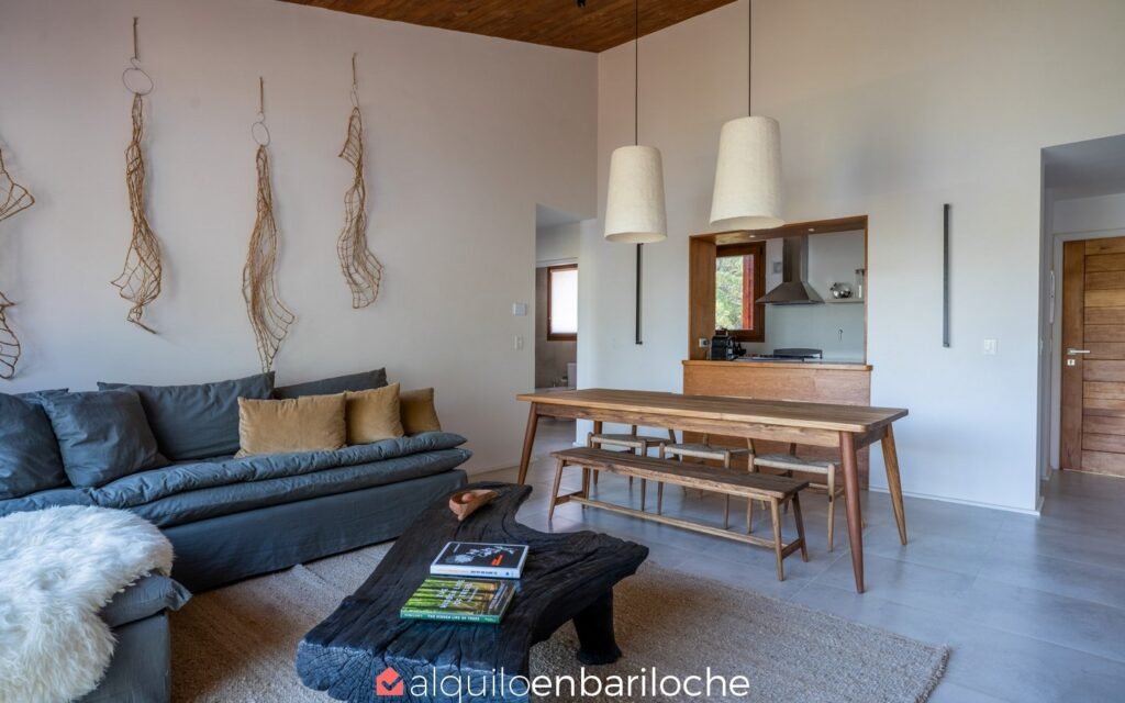Departamento para 5 con vista panorámica al Lago Gutiérrez, en Peñón