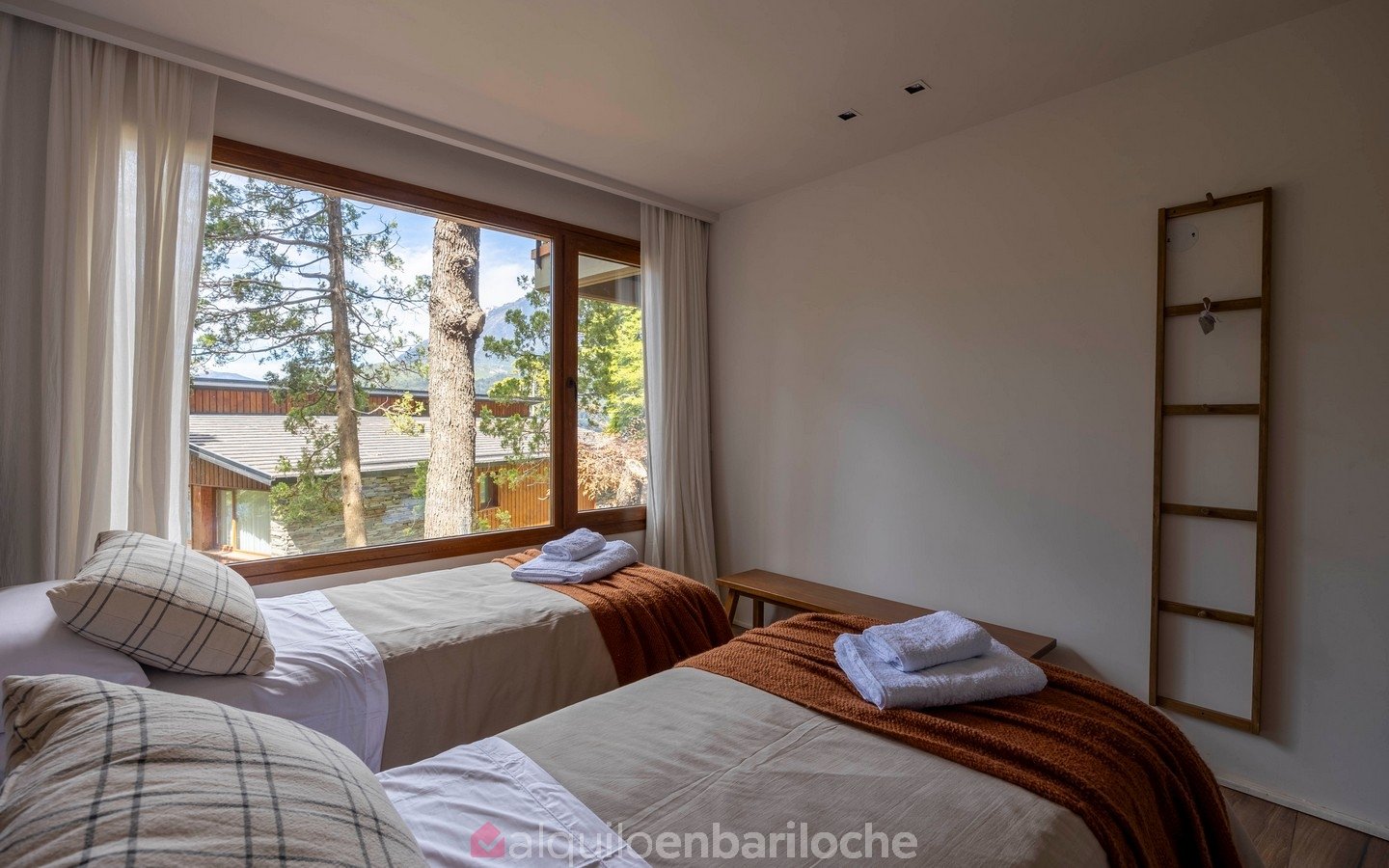 Departamento Planta Baja en Peñón de Arelauquen | Salida al Jardín