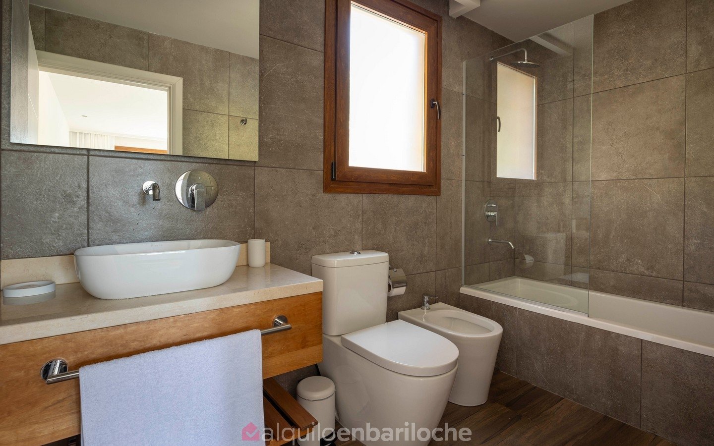 Departamento Planta Baja en Peñón de Arelauquen | Salida al Jardín