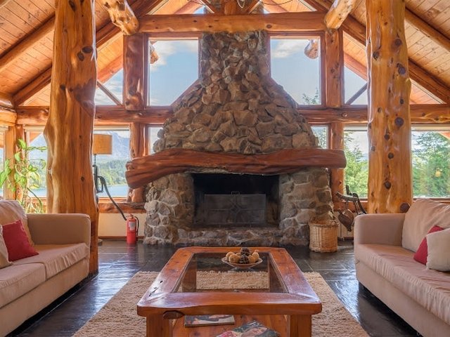 Casa con Costa de Lago, Playa, Muelle y Piscina Climatizada en Bariloche