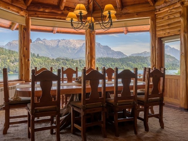Casa con Costa de Lago, Playa, Muelle y Piscina Climatizada en Bariloche