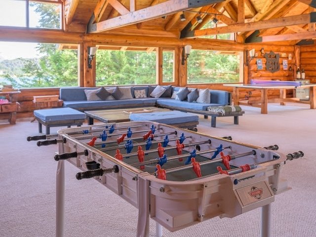 Casa con Costa de Lago, Playa, Muelle y Piscina Climatizada en Bariloche