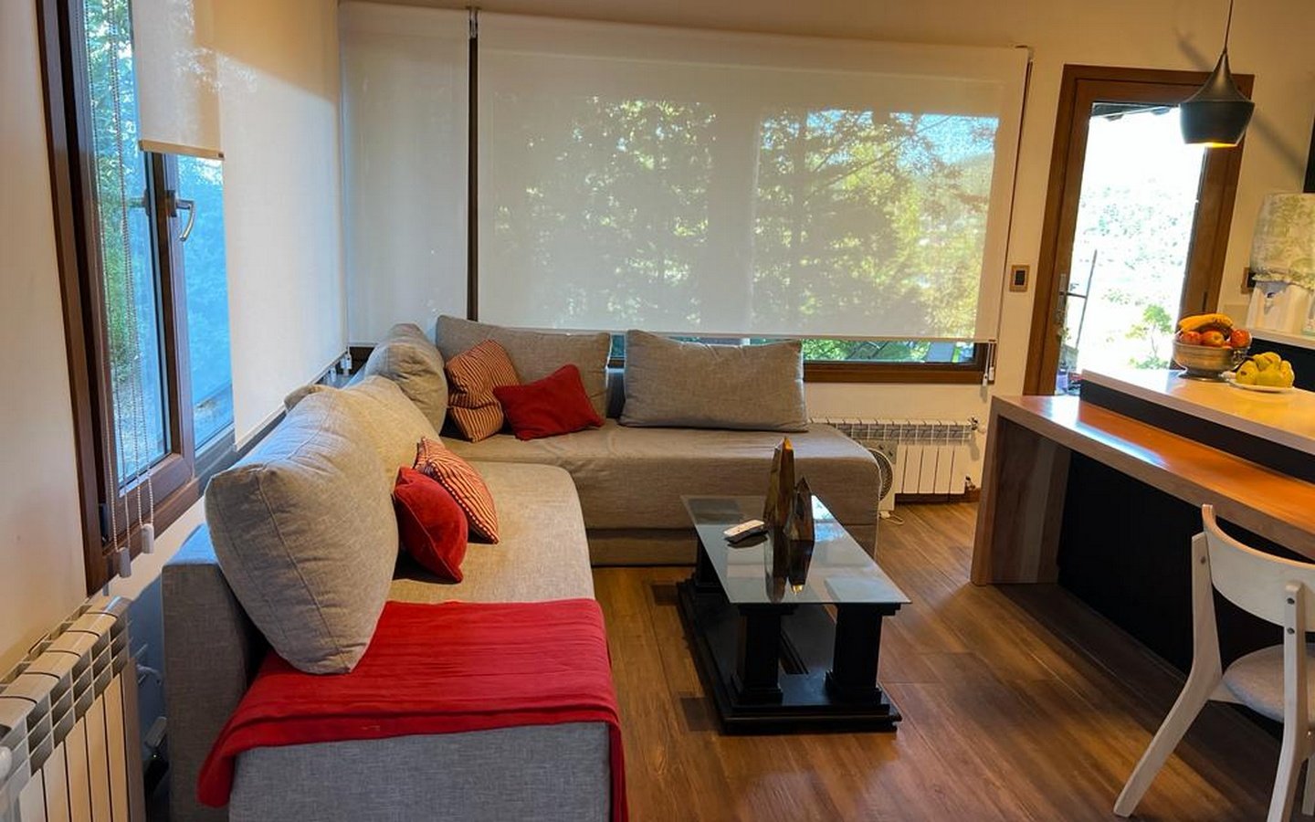 Casa sobre el Lago Moreno, Piscina Climatizada y Muelle en Bariloche