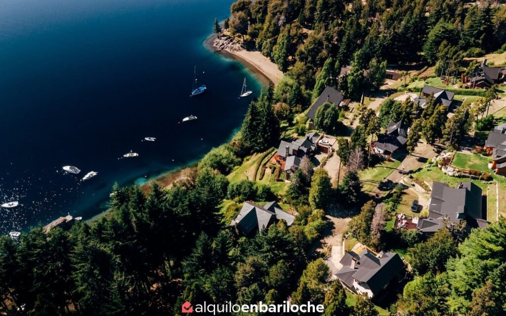 Casa con costa del Lago Nahuel Huapi en barrio cerrado Valle Escondido, foto 54