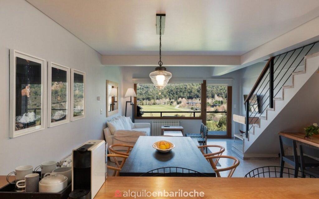 Departamento dúplex para 8 en Arelauquen, con balcón y parrilla, foto 10