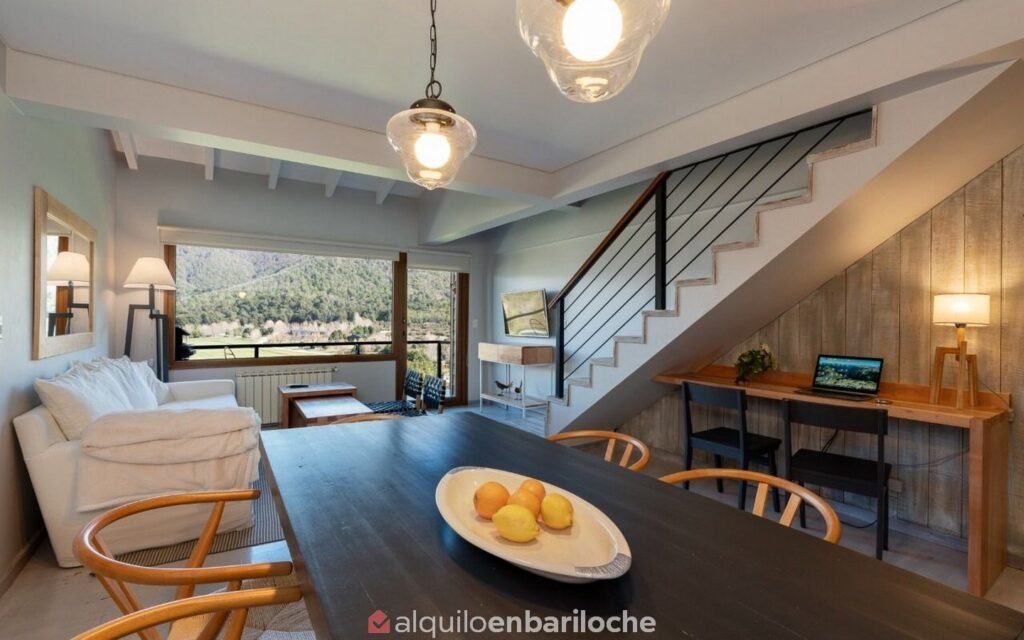 Departamento dúplex para 8 en Arelauquen, con balcón y parrilla